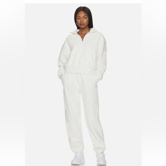 ALO Yoga Micro Sherpa High-Waist Solstice Sweatpants - Picture 2 of 16